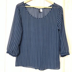 H&M divided set through long sleeve blouse Size 8